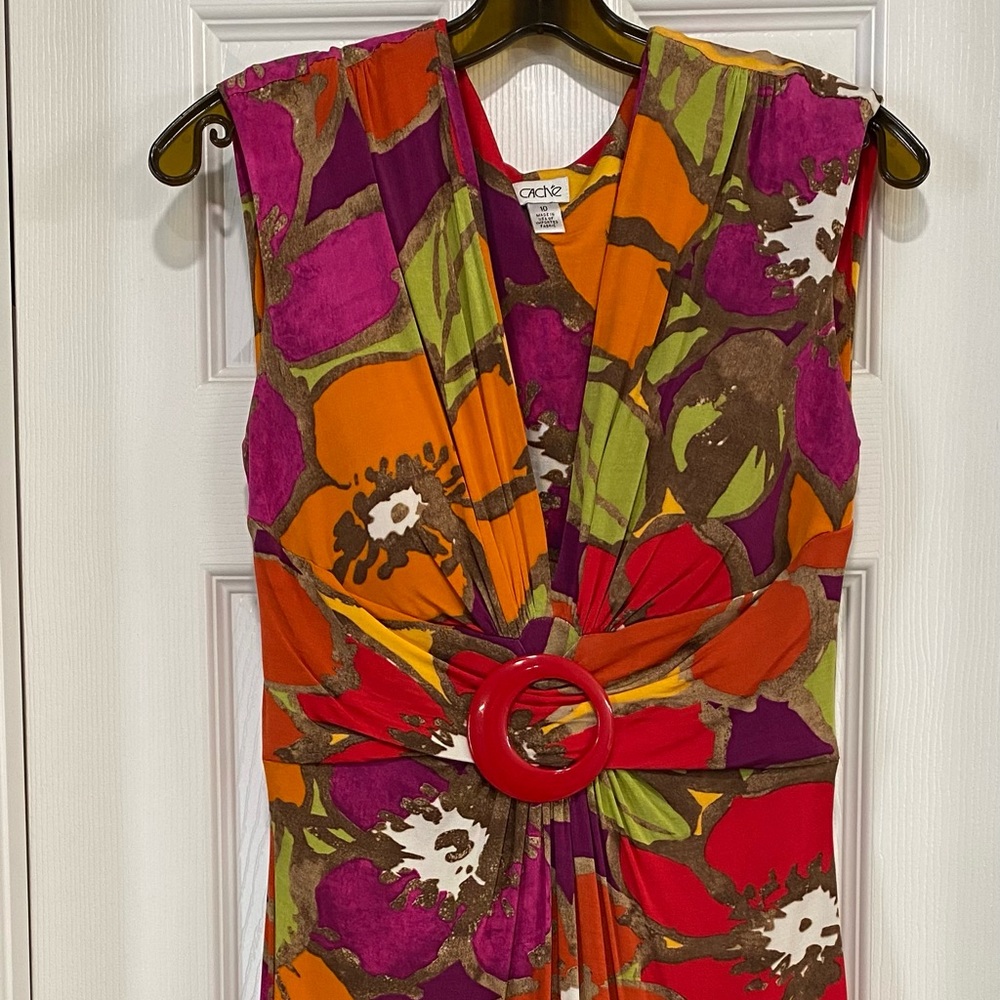Cache Bodycon Multi -Color Dress~with Red Buckle Size 10 1 time worn on a cruise